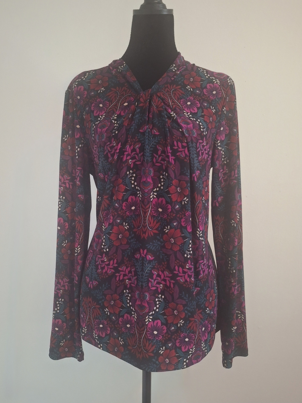 Tommy Hilfiger Dark Floral Long-Sleeve Keyhole Blouse